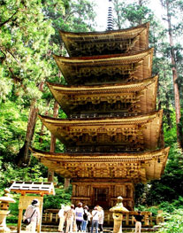 羽黒山五重塔